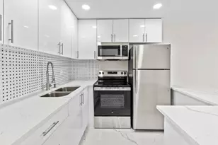 17 Andover A, West Palm Beach, FL 33417 - Photo 8