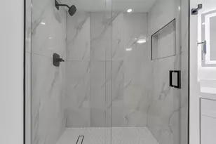 400 Crestwood Ct N, Royal Palm Beach, FL 33411 - Photo 24