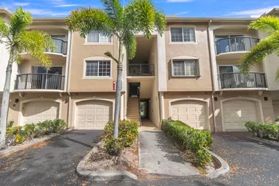 400 Crestwood Court N #420, Royal Palm Beach, FL 33411 - Photo 2