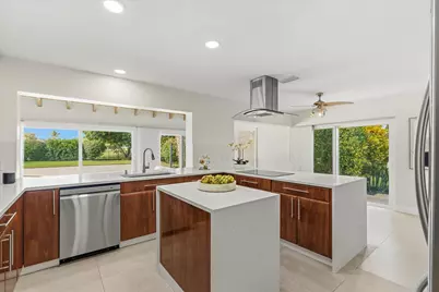 654 Pine Lake Drive, Delray Beach, FL 33445 - Photo 20