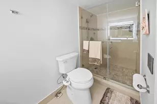 1201 S Ocean Dr, Hollywood, FL 33019 - Photo 24