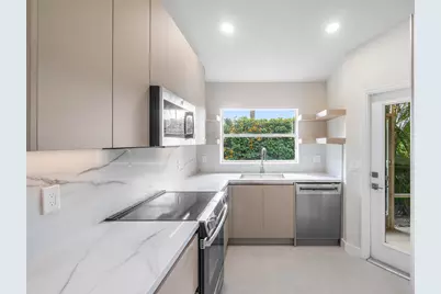 6170 Lake Hibiscus Drive, Delray Beach, FL 33484 - Photo 8