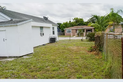 908 W 5th Street, Riviera Beach, FL 33404 - Photo 20