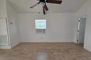908 W 5th St, Riviera Beach, FL 33404 - Photo 24