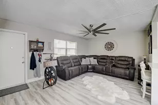 151 Saxony D, Delray Beach, FL 33446 - Photo 6
