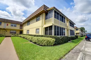 151 Saxony D, Delray Beach, FL 33446 - Photo 2