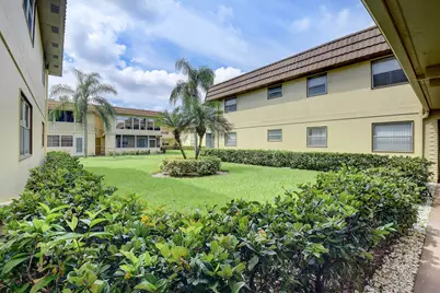 151 Saxony D #151, Delray Beach, FL 33446 - Photo 4