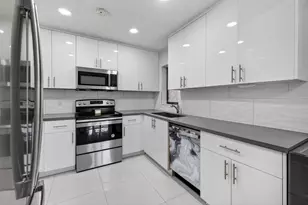 2515 Carambola Cir N, Pompano Beach, FL 33066 - Photo 1