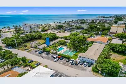 2060 NE 1st Street #2, Deerfield Beach, FL 33441 - Photo 2