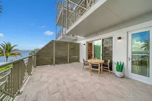 41 SW Seminole St, Stuart, FL 34994 - Photo 4