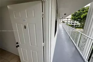 3650 Whitehall Dr, West Palm Beach, FL 33401 - Photo 4