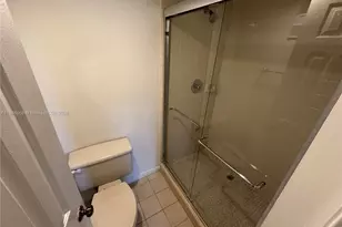 3650 Whitehall Dr, West Palm Beach, FL 33401 - Photo 10