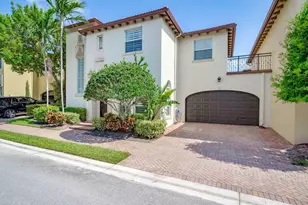 50 Via Poinciana Ln, Boca Raton, FL 33487 - Photo 1