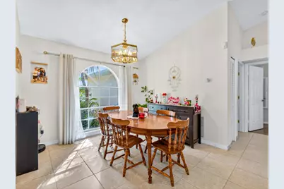 529 SE Fallon Drive, Port Saint Lucie, FL 34983 - Photo 10
