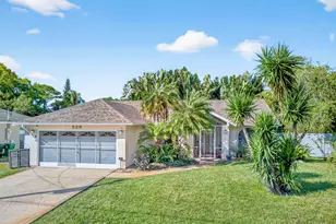 529 SE Fallon Dr, Port Saint Lucie, FL 34983 - Photo 2