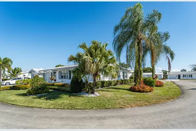 1708 SW 21st Street SW, Boynton Beach, FL 33426 - Photo 2