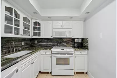 3909 N Ocean Boulevard #215, Fort Lauderdale, FL 33308 - Photo 8
