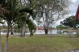 769 Nantucket Cir, Lake Worth, FL 33467 - Photo 18