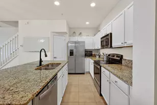 9440 SW Merlin Ct, Stuart, FL 34997 - Photo 8