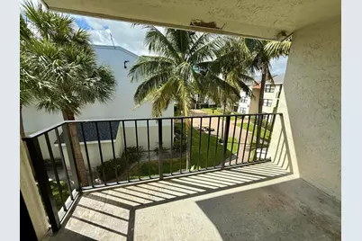 718 Executive Center Drive #34, West Palm Beach, FL 33401 - Photo 2
