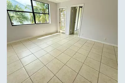 718 Executive Center Drive #34, West Palm Beach, FL 33401 - Photo 4