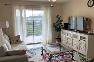 330 NE 26th Ave, Boynton Beach, FL 33435 - Photo 4