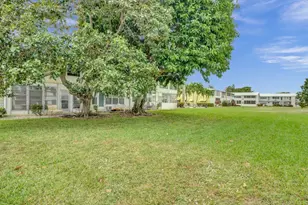 118 Sheffield E, West Palm Beach, FL 33417 - Photo 12