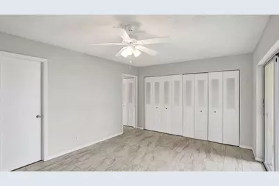 118 Sheffield E, West Palm Beach, FL 33417 - Photo 4
