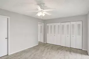 118 Sheffield E, West Palm Beach, FL 33417 - Photo 4