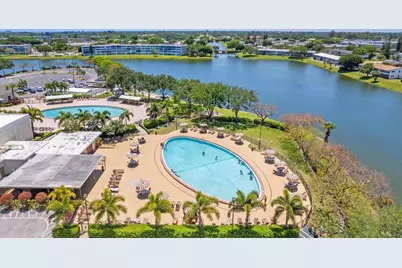 118 Sheffield E, West Palm Beach, FL 33417 - Photo 1