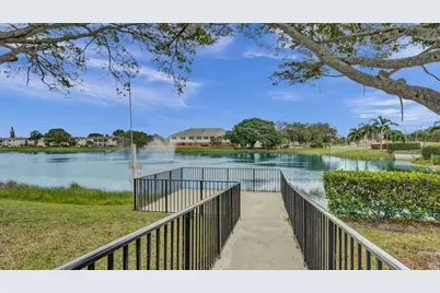 118 Sheffield E, West Palm Beach, FL 33417 - Photo 16