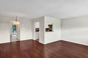 118 Sheffield E, West Palm Beach, FL 33417 - Photo 2