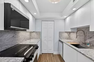 3000 N Ocean Dr, Singer Island, FL 33404 - Photo 4