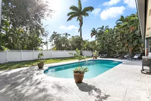 1855 Primrose Ln, Wellington, FL 33414 - Photo 18