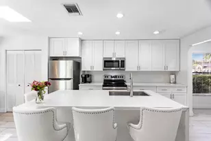 1855 Primrose Ln, Wellington, FL 33414 - Photo 18