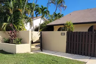 493 SW 28th Ave, Delray Beach, FL 33445 - Photo 4