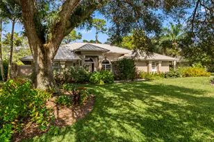 3221 Bent Pine Dr, Fort Pierce, FL 34951 - Photo 2