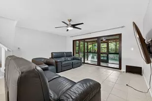 2140 NE 44th St, Lighthouse Point, FL 33064 - Photo 12