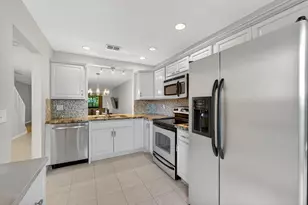 2140 NE 44th St, Lighthouse Point, FL 33064 - Photo 8