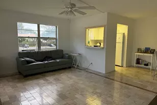 131 Sussex G, West Palm Beach, FL 33417 - Photo 2