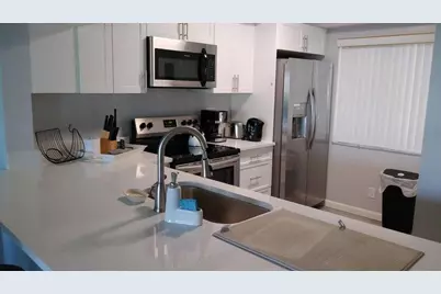 3050 Presidential Way #206, West Palm Beach, FL 33401 - Photo 2