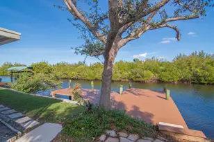 922 Jackson Way, Fort Pierce, FL 34949 - Photo 2