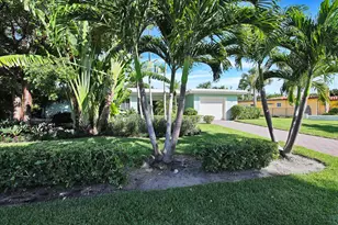121 NE Spanish Ct, Boca Raton, FL 33432 - Photo 30