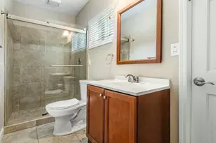 121 NE Spanish Ct, Boca Raton, FL 33432 - Photo 24