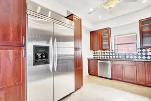 1640 Presidential Way, West Palm Beach, FL 33401 - Photo 2