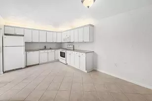 306 3rd Ln, Palm Beach Gardens, FL 33418 - Photo 4