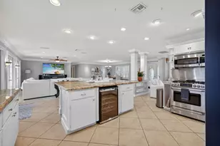 12046 Prosperity Farms Rd, Palm Beach Gardens, FL 33410 - Photo 10