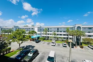 4725 Lucerne Lakes Blvd E, Lake Worth, FL 33467 - Photo 2