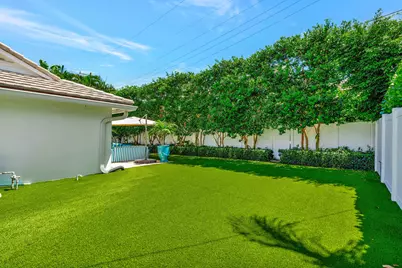 136 Worth Court S, West Palm Beach, FL 33405 - Photo 24