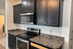 11217 SW Sophronia St, Port Saint Lucie, FL 34987 - Photo 4